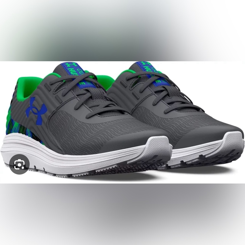 Under Armour NWOT Kids Sneakers